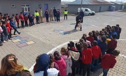 Muş'ta jandarmadan öğrencilere güvenlik ve trafik eğitimi