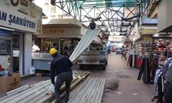 Nazilli Ayakkabıcılar Sokağı'nda çatı yenileme çalışmaları yeniden başladı