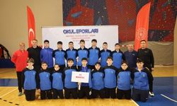 Niğde'de hentbol şöleni başladı