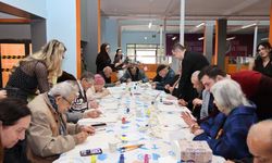 Öğrenciler ve huzurevi sakinleri kuşaklar arası etkileşime dikkat çekti