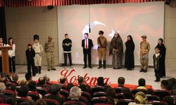 Oltu Mehmet Akif Ersoy Ortaokulu'nda, İstiklal Marşı'nın kabulü ve Mehmet Akif Ersoy'u anma programı