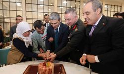 Polislerden özel bireye unutamayacağı doğum günü sürprizi