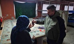 Poşetten insanlık çıktı, halının arasındaki altınlar sahibine ulaştırdı