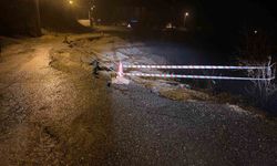 Sağanak nedeniyle yol çöktü, 11 köy yolu ulaşıma kapandı