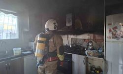 Samandağ'da evin mutfağında çıkan yangın korkuttu