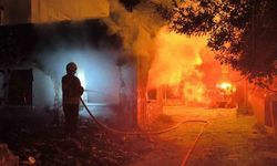 Samandağ'da metruk ev yangını