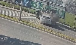 Tekirdağ'da otomobilin park halindeki cipe çarptığı kaza kamerada