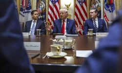 Trump: 'İran, benimle anlaşma yapmak için yalvarıyor'