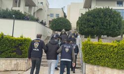 Turistleri hedef alan dolandırıcılık şüphelileri adliyeye sevk edildi