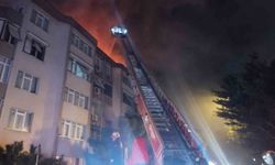 Üsküdar'da site içindeki binanın çatısında yangın paniği