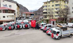 Uzundere'de hizmet seferberliği: Yeni araç filosu dualarla tanıtıldı