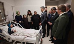 Vali Aydoğdu'dan hastalara ziyaret