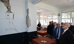 Vali Köşger, 5.1'lik depremin merkez üssü Buldan'da incelemelerde bulundu