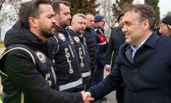 Vali Sözer denetim noktasında güvenlik güçleriyle bayramlaştı