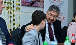 Vali Yılmaz, öksüz ve yetim çocuklarla iftar yaptı