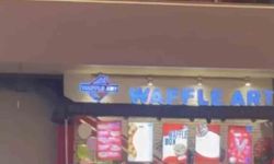 Vatandaşlar sinemada film izler gibi yemek katından kavgayı izledi