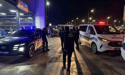 Yaralı yakınları hastanede birbirine saldırdı