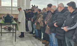 Yüz gerdirme ameliyatı sonrası hayatını kaybeden Sibel Yiyin, son yolculuğuna uğurlandı