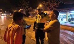 13 yaşındaki çocuğa direksiyonu verdi, savunması pes dedirtti