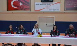 A Milli Kadın Futbol Takımı, Sinop'ta öğrencilerle buluştu