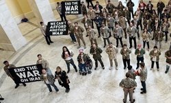 ABD Kongresinde İran savaşını protesto eden gazilere gözaltı