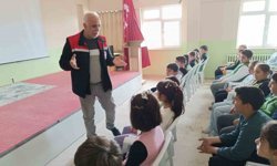 Adilcevaz'da öğrencilere gıda, hijyen ve israf bilinci eğitimi