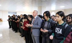 Ağrı'da okullarda eğitim, Kahramanmaraş'ta hayatını kaybedenler için okunan Fatiha ile başladı