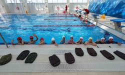 Akçaabat'ta minik yüzücüler yetişiyor