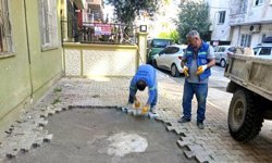 Akdeniz'de yol ve kaldırımlar yenileniyor