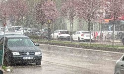 Aksaray'da Nisan ayında kar yağdı
