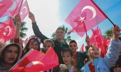 Aliağa'da 23 Nisan Çocuk Bayramı coşkuyla kutlandı