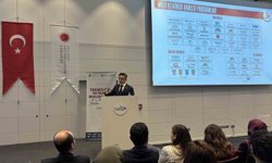 Almanya'da Türk öğrenciler ile Türkiye'nin savunma devleri buluştu