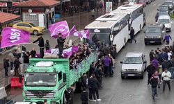 Amatör maçta ilginç görüntüler: Taraftarlar kamyon kasasında maça gitti