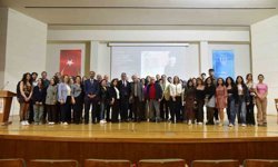 Anadolu Arkeolojisinin duayeni Fahri Işık, MSKÜ'de öğrencilerle buluştu