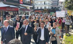 Arhavi'de 'Kitap Yolu' yürüyüşü