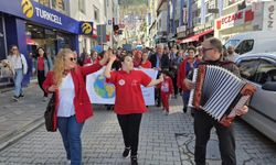 Artvin'de Otizm Farkındalık Yürüyüşü düzenlendi