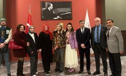 Atatürk Üniversitesi Alman Dili ve Edebiyatı Bölümü'nün 'Helezon: Karmaşık Duygular' projesi sahnelendi