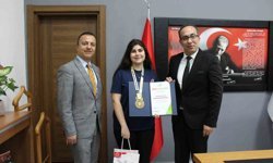 Aydınlı öğrenci uluslararası matematik olimpiyatında altın kazandı