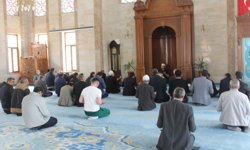 Ayla Kara ve öğrencileri Kula'da dualarla anıldı