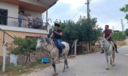 'Az daha çoktur' ile 10 yıllık birikimini sayfalara taşıdı