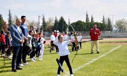 Balıkesir'de çocuklar 23 Nisan coşkusunu sporla karşıladı