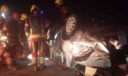 Bandırma'da takla atan araçta 2 kişi yaralandı