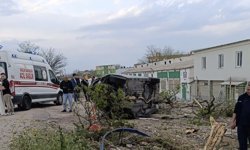 Bandırma'da takla atan otomobil sürücüsü yaralandı