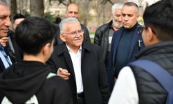 Başkan Büyükkılıç, Mimarsinan Parkı'nda vatandaşlar ve öğrencilerle bir araya geldi