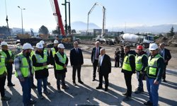 Başkan Büyükkılıç'tan Kartal Katlı Kavşağı'na yakın takip: 'Verimli bir şekilde çalışmalar sürüyor'