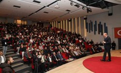 Başkan Özlü gençlere hem kariyer sırlarını hem de yeni hayalini anlattı