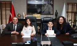 Başkan Şimşek 23 Nisan'ı çocuklarla beraber geçirdi