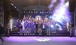 Basketbol Süper Ligi'ne yükselen Çayırova Belediyesi'nde şampiyonluk coşkusu