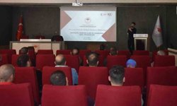 Bayburt'ta tarım personeline numune alma teknikleri anlatıldı