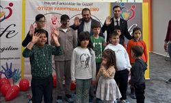 Bayındır'da Otizm Farkındalık Günü'nde renkli bowling şenliği